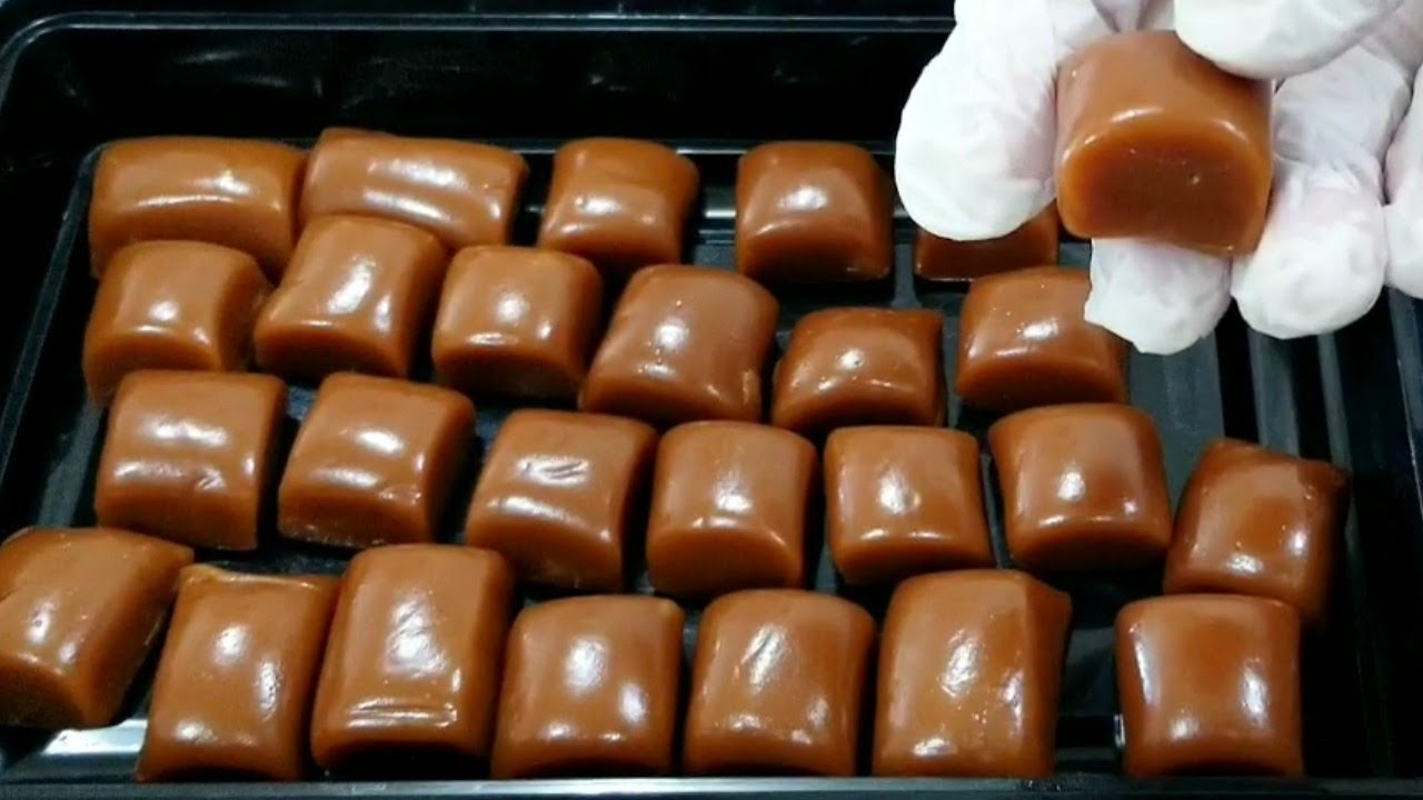 حلوى الأطفال المثالية في كل وقت.. توفي الكراميل اعمليه في البيت بمكونات بسيطة وهيبقى أحلى من الجاهز