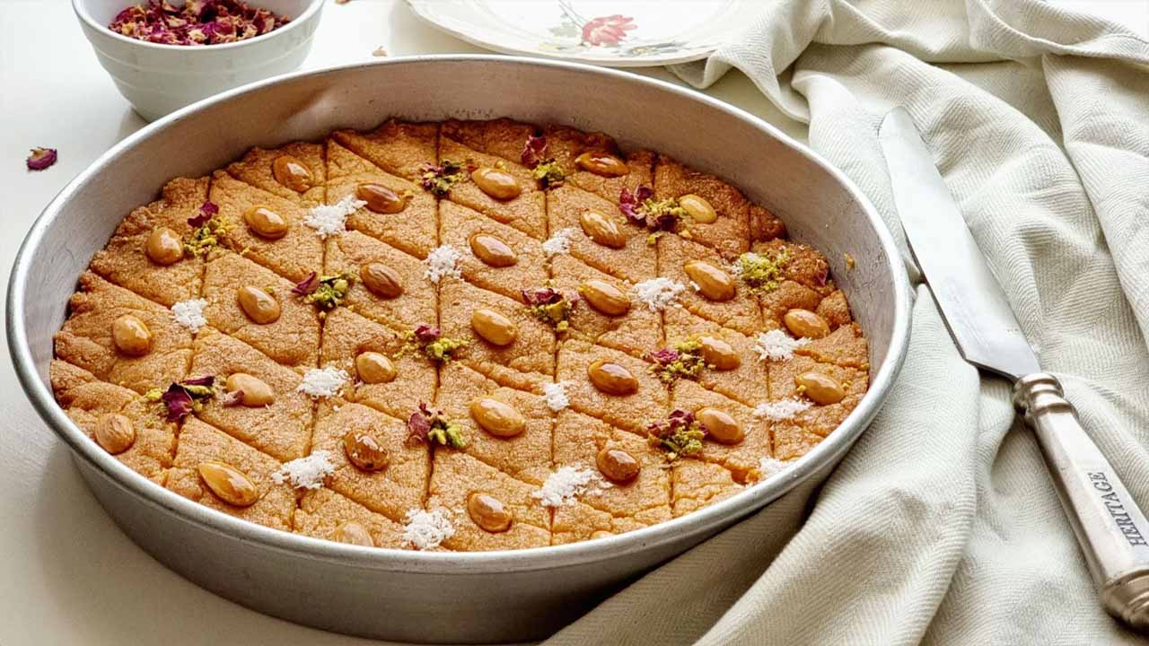 طريقة عمل البسبوسة بالزبادي وجوز الهند مثل أشهر المحلات بنفس الطعم والترميلة 5 طريقة عمل البسبوسة بالزبادي وجوز الهند مثل أشهر المحلات بنفس الطعم والترميلة