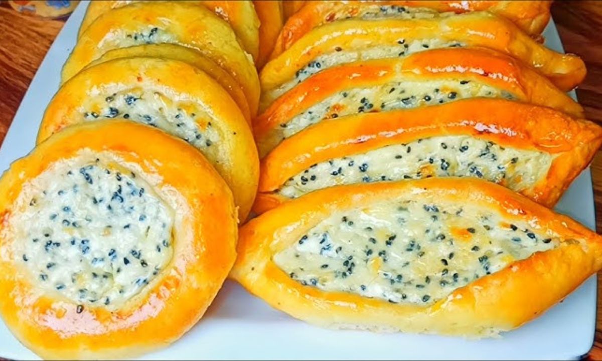 هتقدميها من غير غموس فطائر الجبنة التركية طعمها تحفة بعجينة طرية وشهية