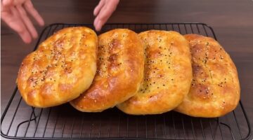 فطائر مخبوزة هشة