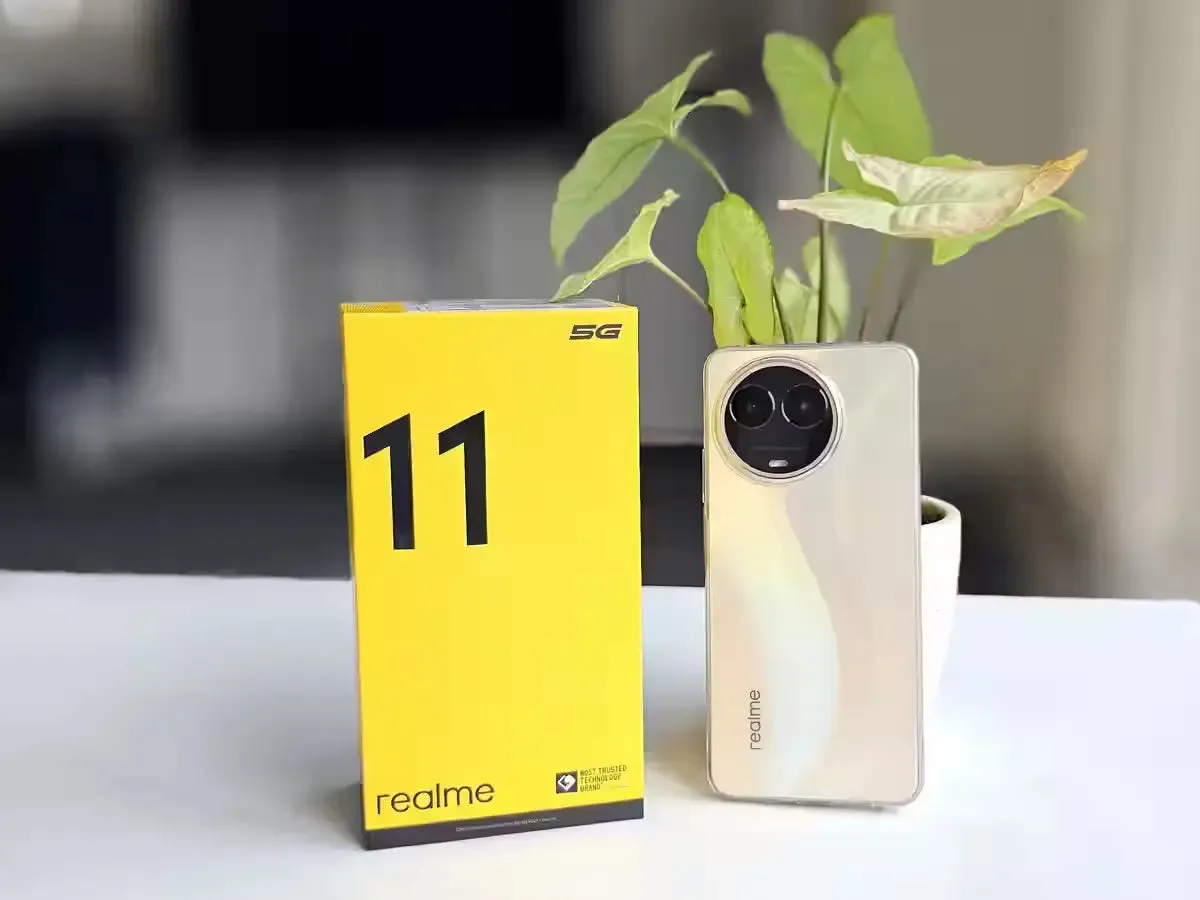 تحفة فنية بأسعار إقتصادية.. هاتف Realme 11 4G استمتع بأحدث المعالجات مع بطارية تدوم طويلاً وشاشة سلسة ساحرة كل ذلك في تصميم أنيق وعصري