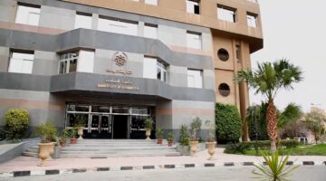 مواد أساسية للتخرج من الجامعات