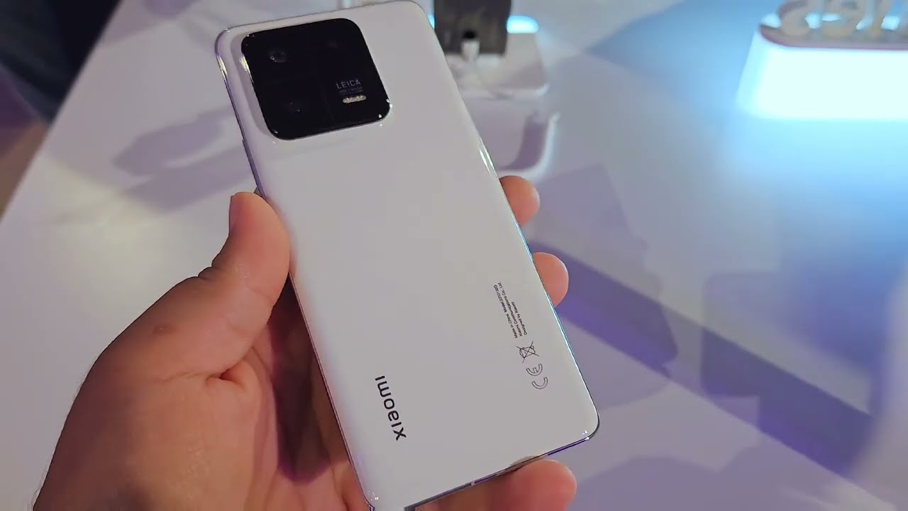 هاتف العمر من شاومي.. سعر ومواصفات Xiaomi 13 المميز مكتسح السوق بأدائه الخرافي وتصميمه الفخم والسعر غير قابل للمنافسة