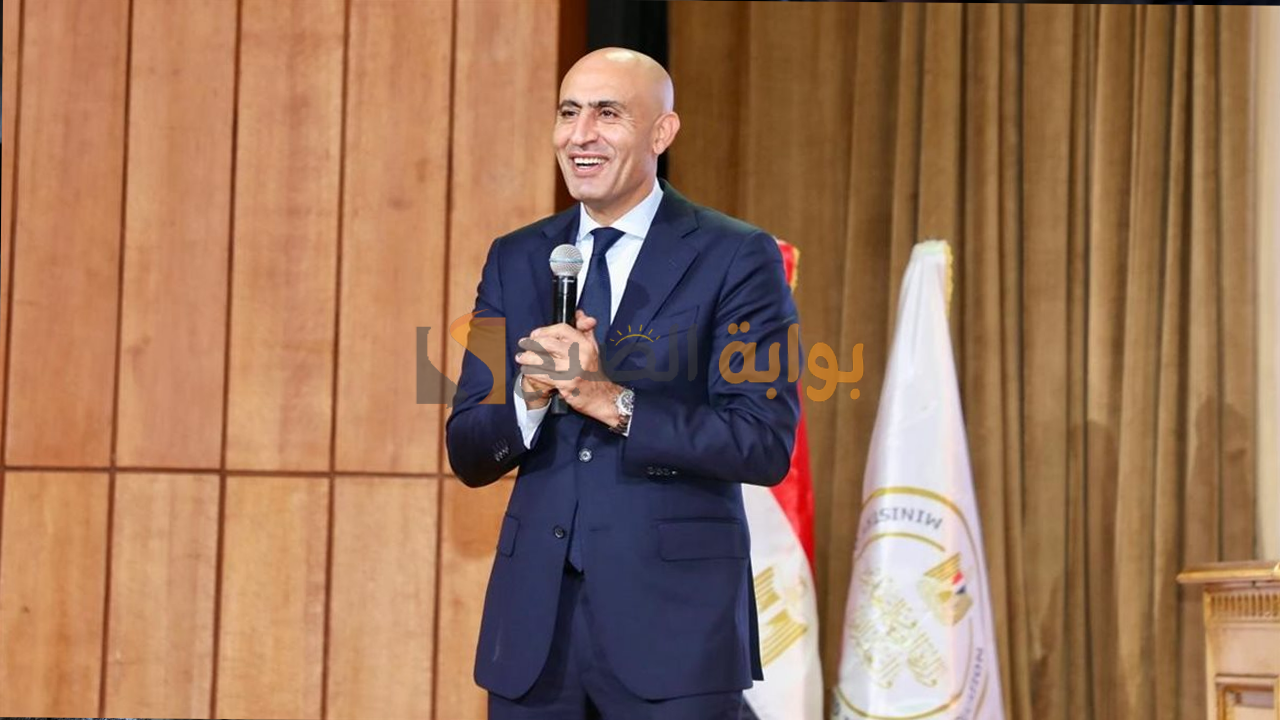 وزير التربية والتعليم يوضح موقف المدارس الخاصة من تسليم التابلت.. و500 فصل دراسي جديد 2 وزير التربية والتعليم يوضح موقف المدارس الخاصة من تسليم التابلت.. و500 فصل دراسي جديد