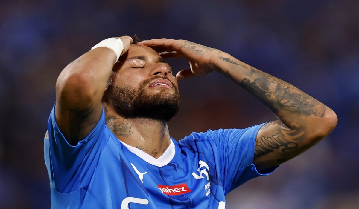 بعد توقعات موعد عودته .. جماهير الهلال تخشى مشاركة نيمار بالمباراة الملعونة!