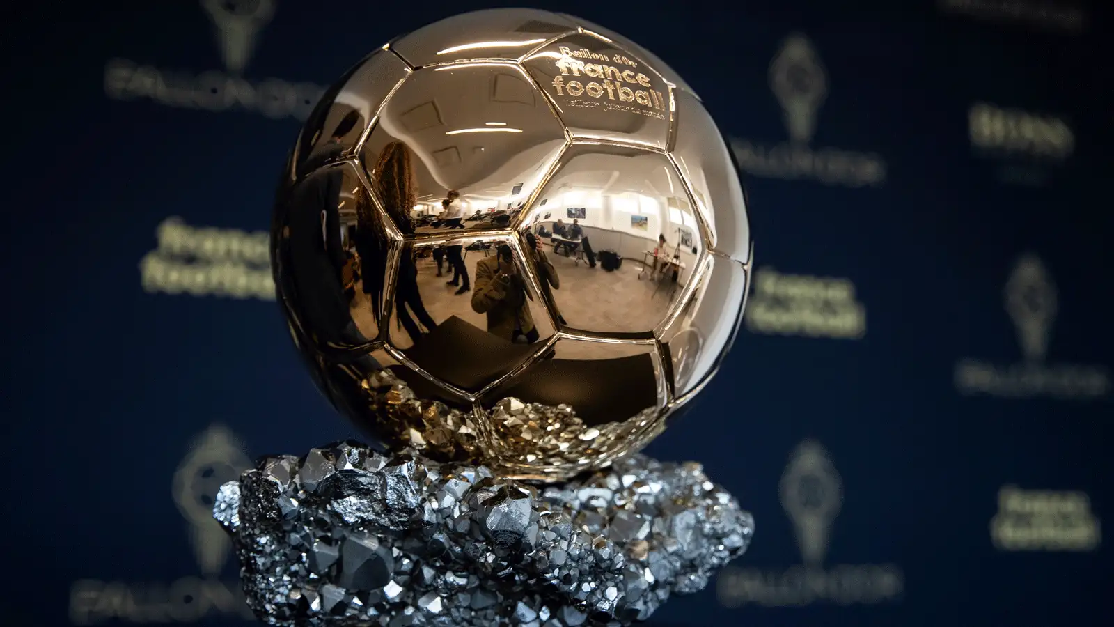 من هو الفائز في حفل الكرة الذهبية للعام 2024؟ الإسباني رودري وبيان هام من ريال مدريد بشأن فينسيوس