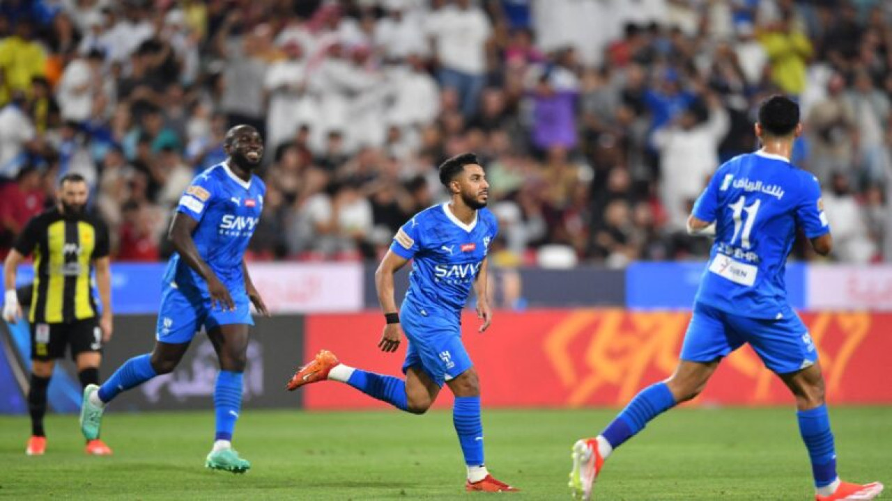 مفاجأة نارية لجماهير العالمي.. اختبارات قاسية تحدد مصير نجم الهلال من المشاركة في مباراة التعاون 2 مفاجأة نارية لجماهير العالمي.. اختبارات قاسية تحدد مصير نجم الهلال من المشاركة في مباراة التعاون