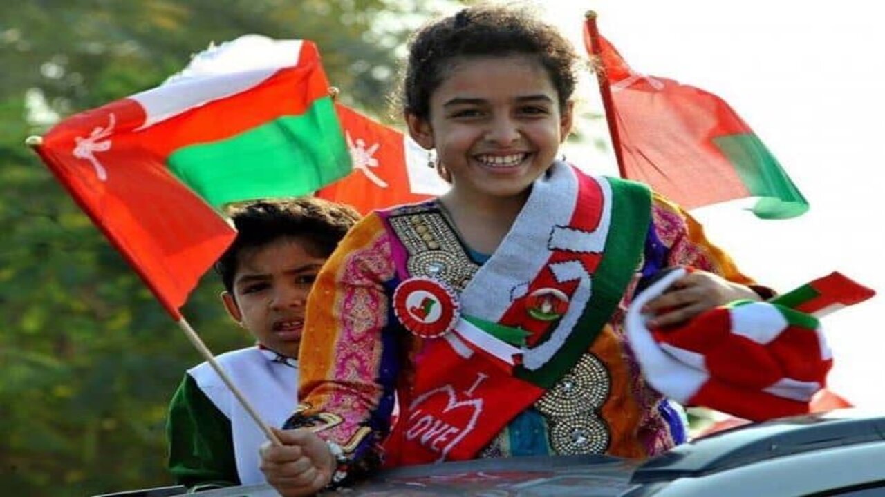 بمرسوم رسمي من السلطان.. إجازة مدفوعة الأجر لجميع الموظفين بعُمان احتفالا بهذا المناسبة  