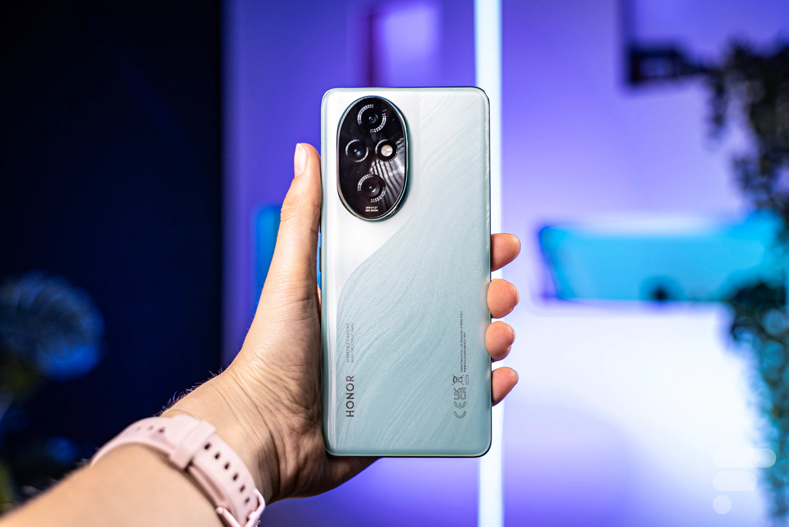 هونر تعود بقوة بـ هاتف HONOR 200 Pro منافس الكبـار.. بكاميرات رائعة وشاحن خارق