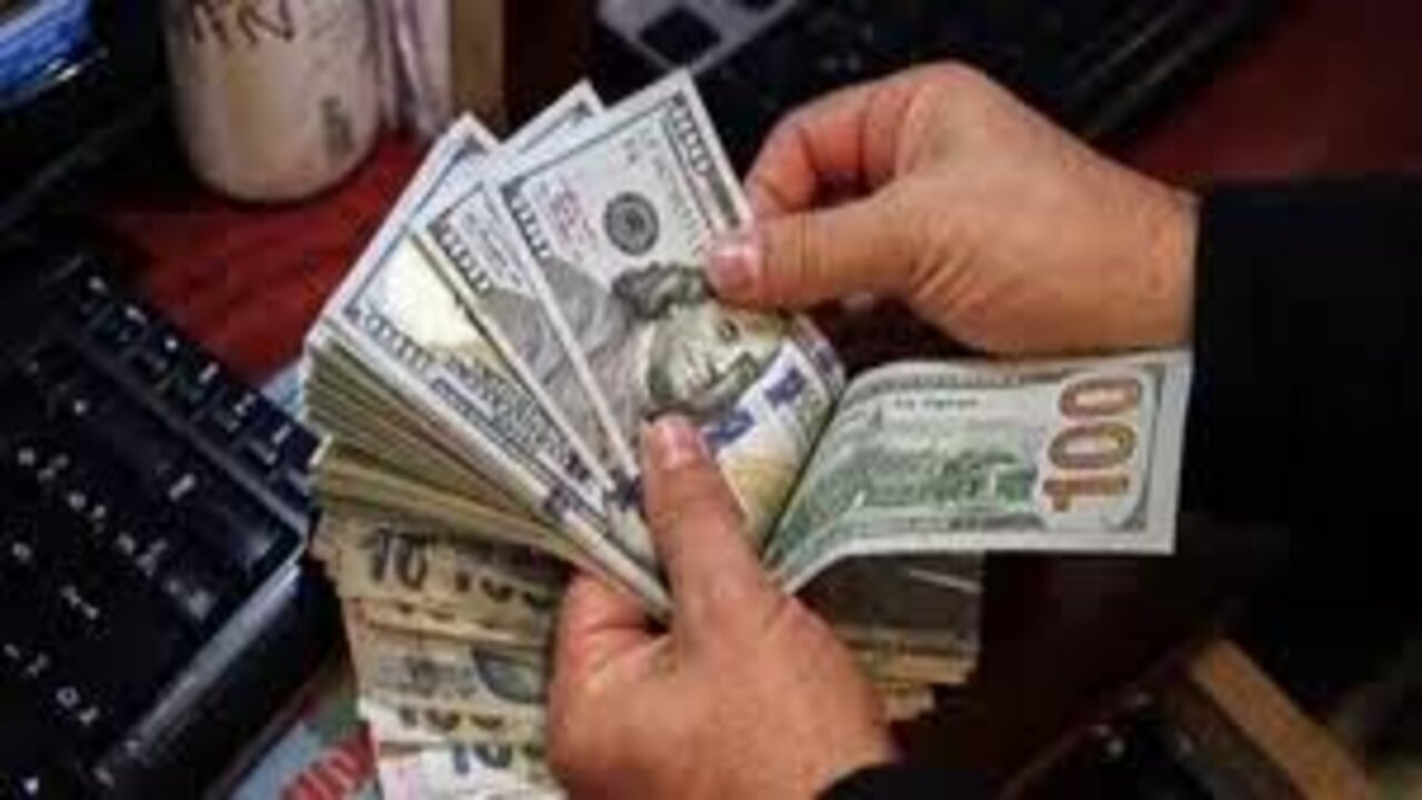 الدولار نزل الأرض في العراق.. إنخفاض متواصل في أسعار صرف الدولار أمام الدينار العراقي  في أخر تعاملات اليوم