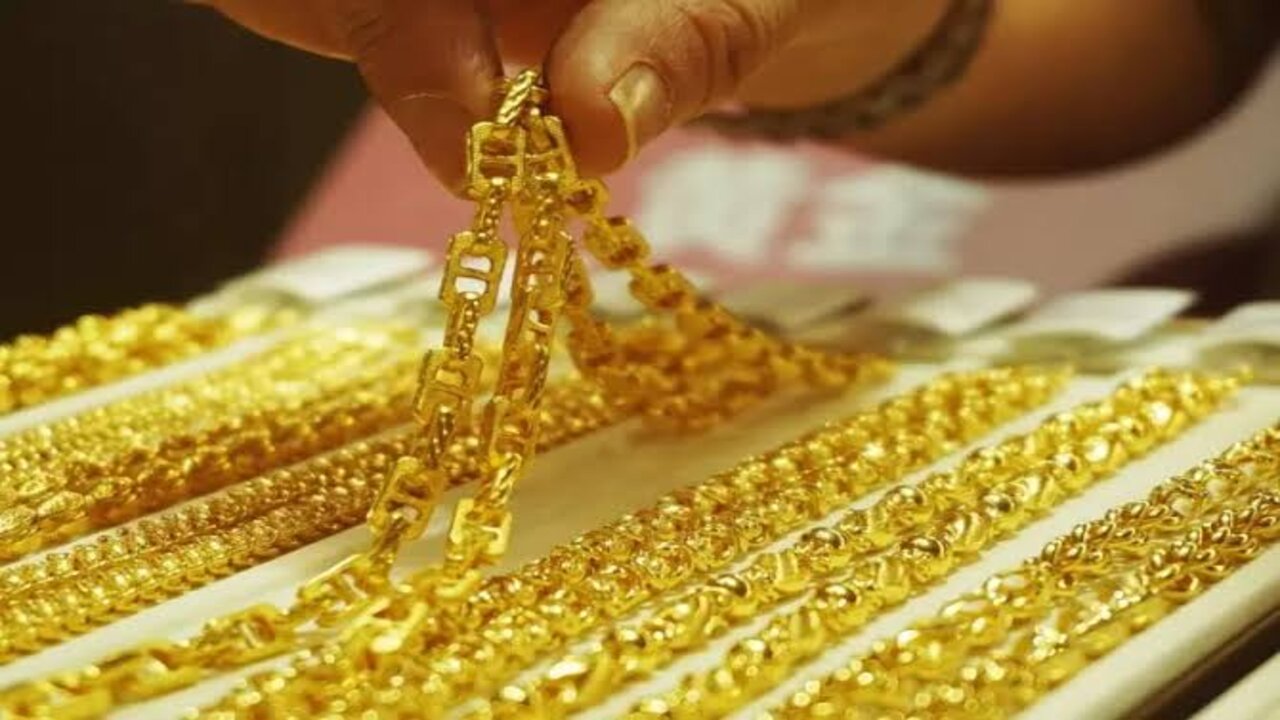 وصل كام بعد الانخفاض الكبير.. سعر الذهب عيار 21 اليوم الاثنين 11-11-2024 الآن بالصاغة أخر تحديث