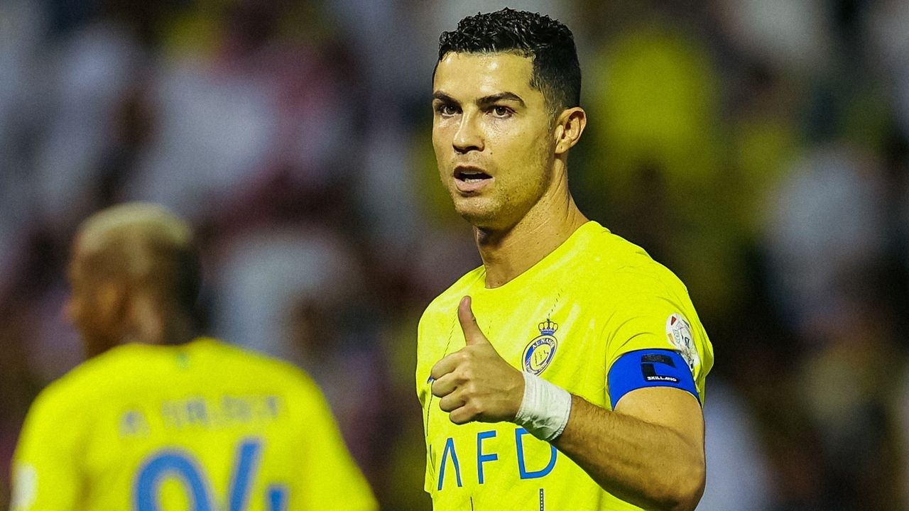 رونالدو يوجه رسالة عاجلة لجماهير النصر قبل ديربي الهلال.. ماذا يطلب؟ 2 رونالدو يوجه رسالة عاجلة لجماهير النصر قبل ديربي الهلال.. ماذا يطلب؟