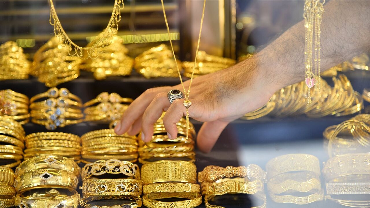 إرتفاع جديد في سعر جرام الذهب عيار 21 سعر الذهب اليوم السبت 12/10/2024 والمصنعية في الصاغة 2 إرتفاع جديد في سعر جرام الذهب عيار 21 سعر الذهب اليوم السبت 12/10/2024 والمصنعية في الصاغة