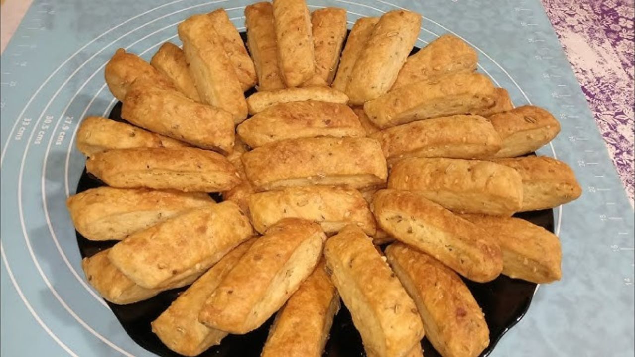 طريقة عمل القراقيش بالسمسم واليانسون والشمر في المنزل بطريقة سهلة وبسيطة ووفرى فلوسك