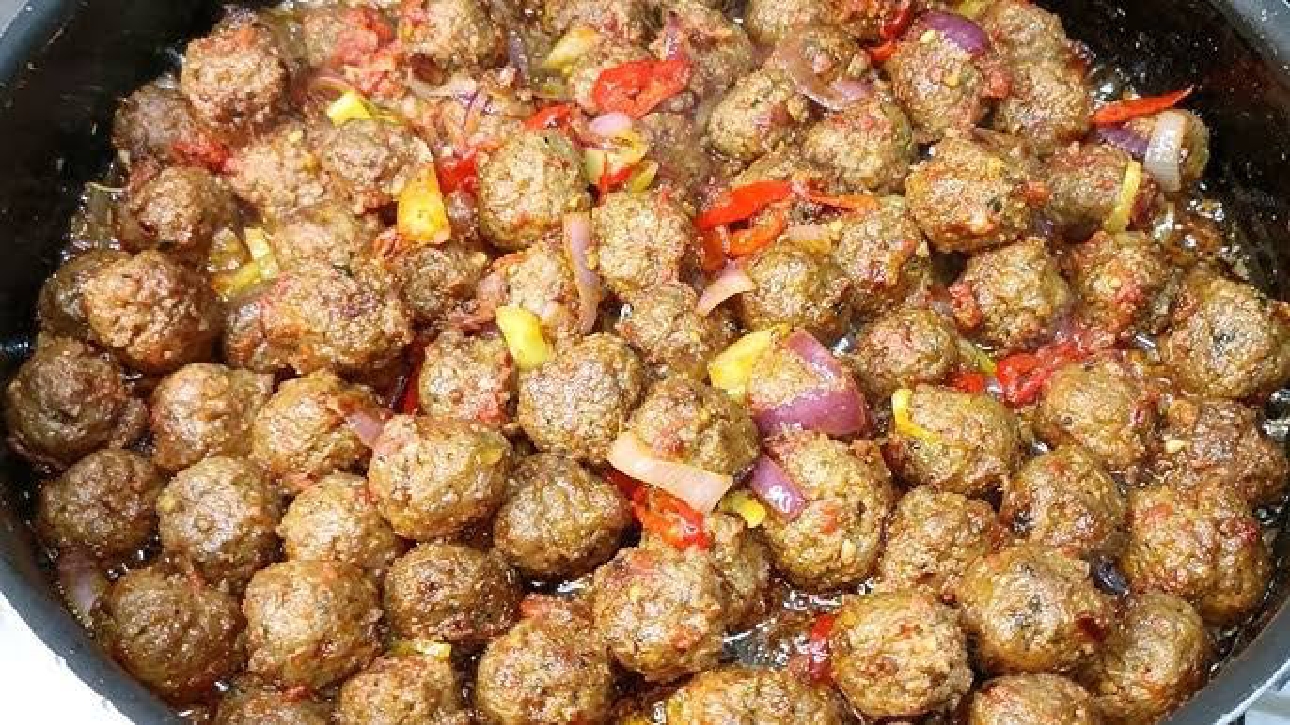 كفتة اقتصادية بربع كيلو لحمة اعملي كمية كبيرة تكفي الغدا للأسرة كلها