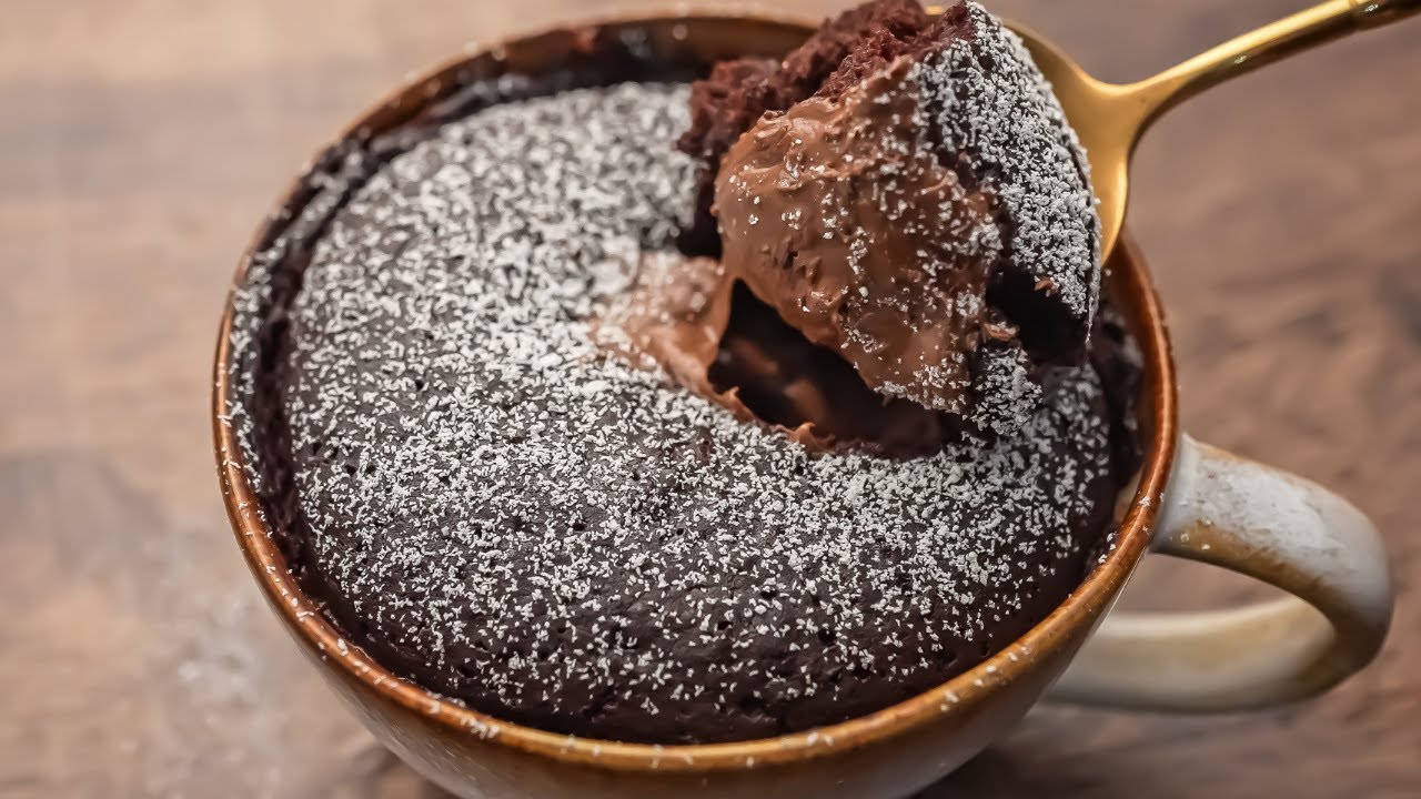 بمكونات بسيطة وخطوات سريعة .. إلحقي حضري كيكة المايكرويف السريعة في برد الشتاء