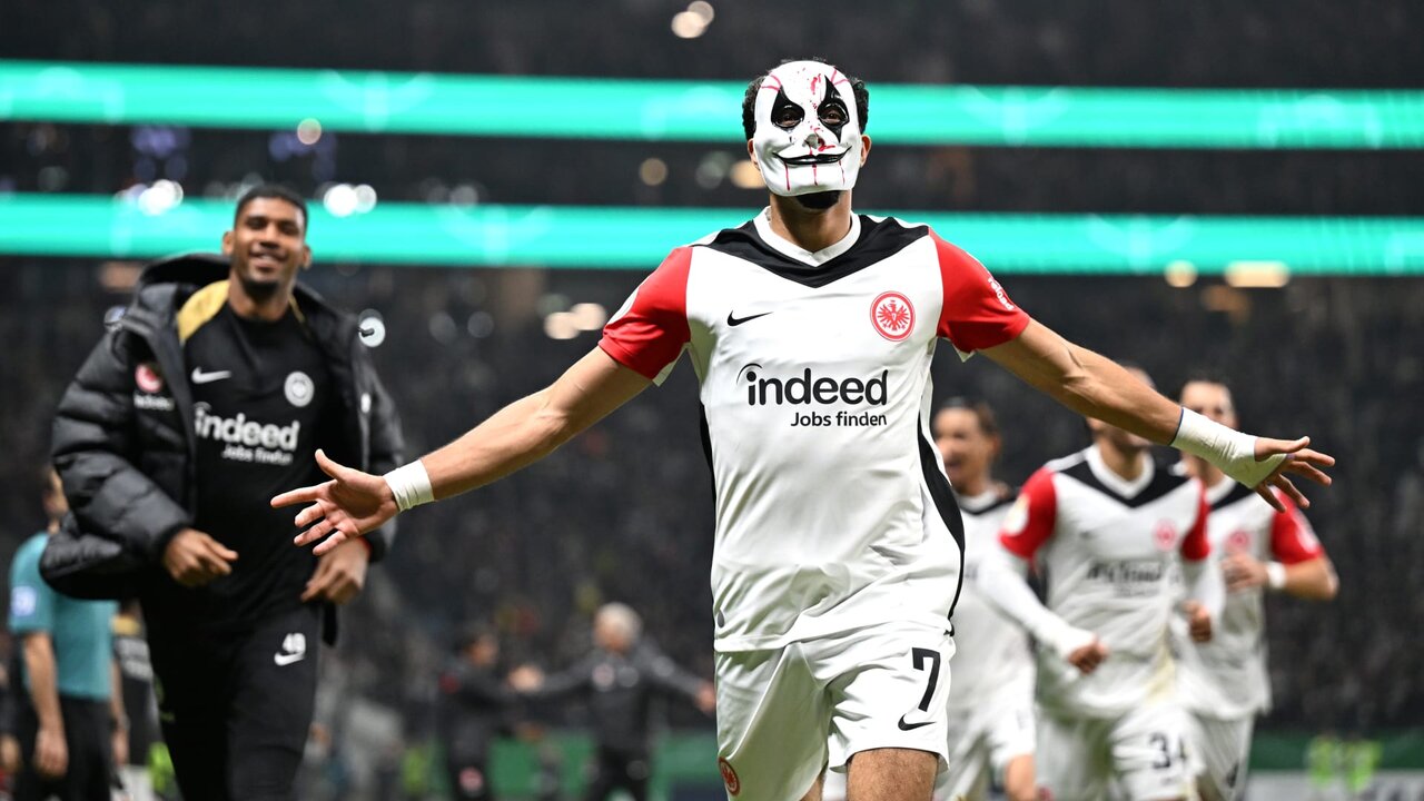 القنوات الناقلة لمباراة فرانكفورت وبوخوم اليوم في الدوري الألماني 2025 والمعلق