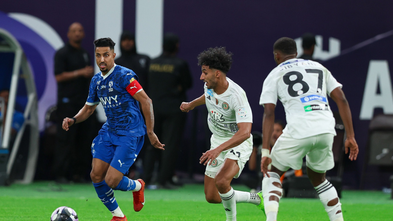 صدمة مدوية.. عقوبة قاسية من الانضباط ضد لاعب الاتفاق بسبب سالم الدوسري