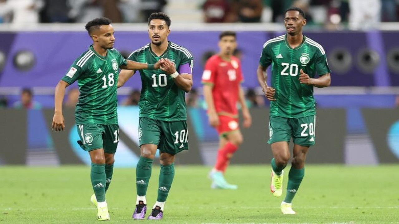 رينارد يدفع بالقوة الضاربة.. مفاجأة في تشكيل السعودية ضد إندونيسيا المتوقع اليوم