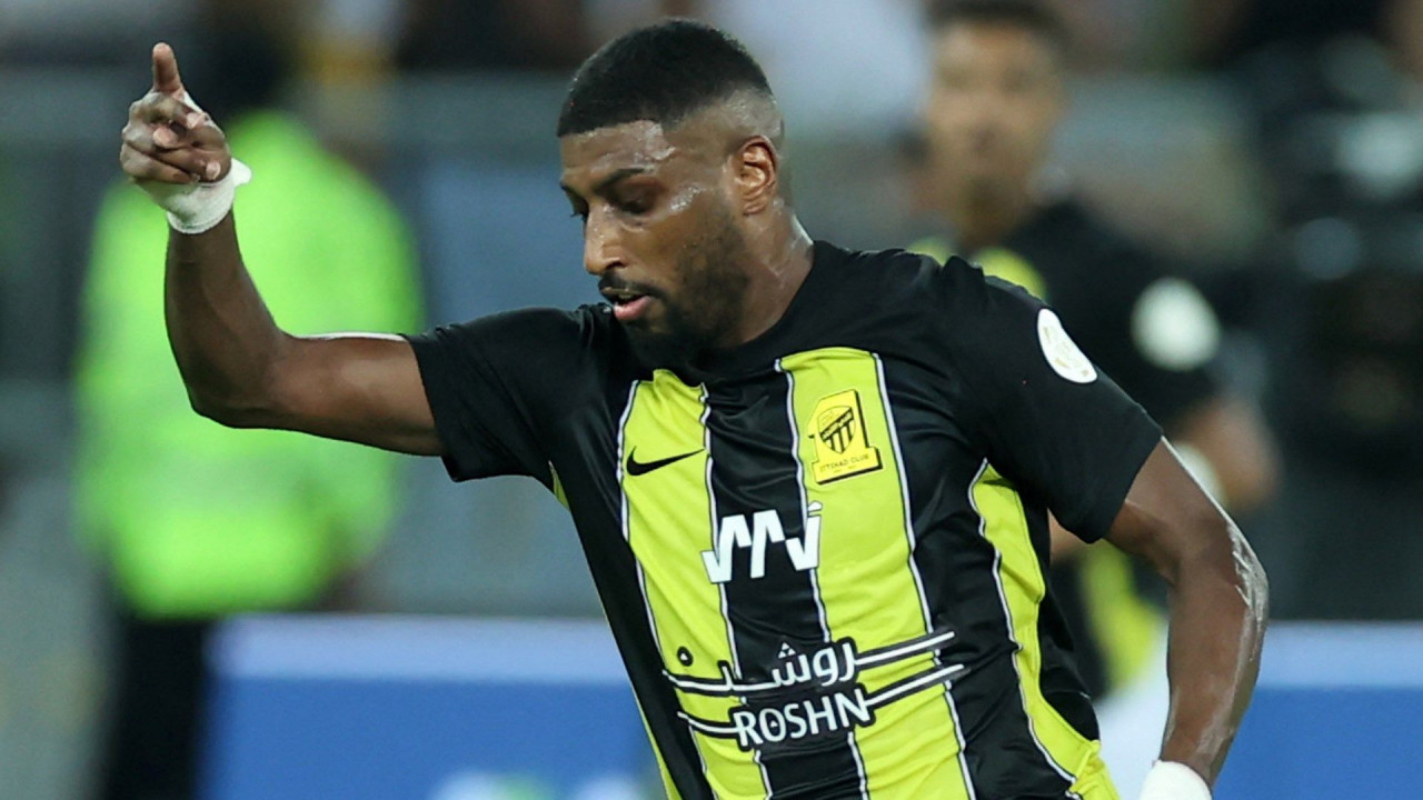 مفاجأة من العيار الثقيل.. الاتحاد يكشف موعد عودة شراحيلي