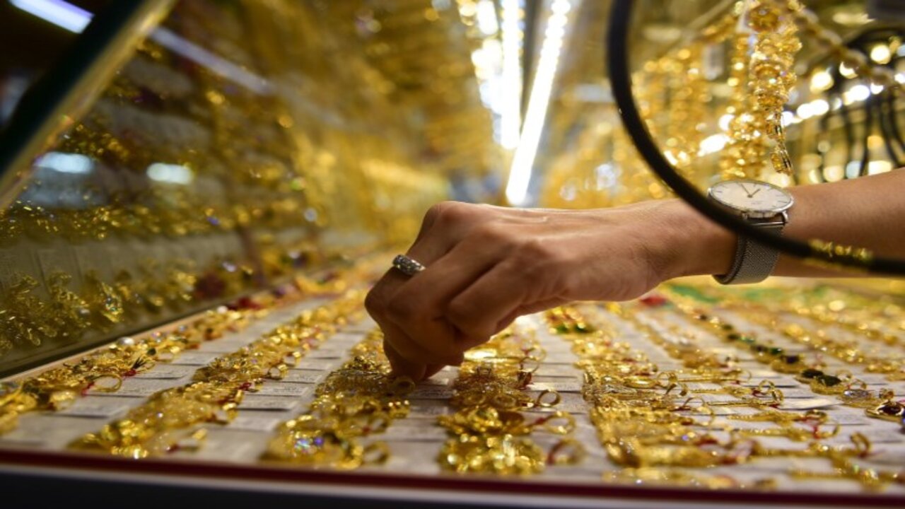 انخفاض الآن في عيار 21 شوف نزل لكام؟!.. سعر الذهب اليوم الإثنين 25 نوفمبر 2024 في ختام تعاملات اليوم أخر تحديث
