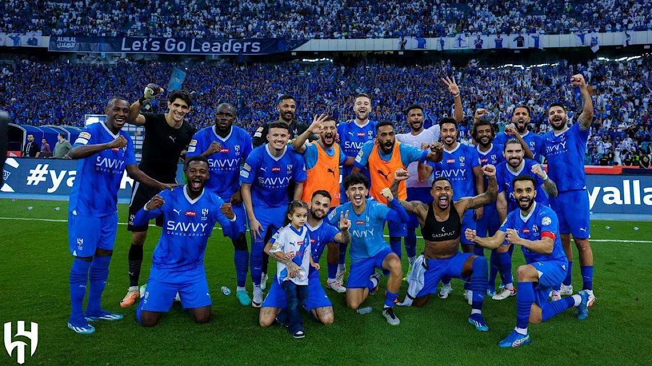 ضربة موجعة لـ نادي الهلال السعودي بعد تأكد غياب نجم الفريق حتى يناير المقبل