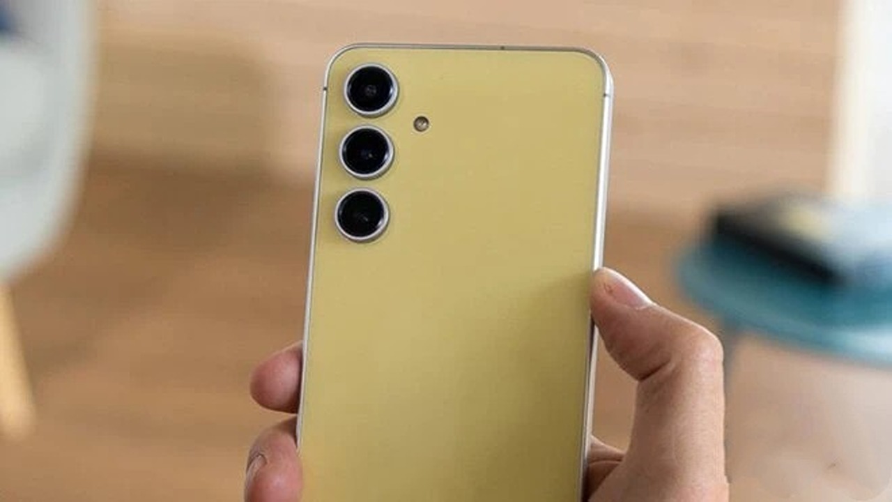 عملاق الهواتف.. مواصفات هاتف سامسونج Galaxy S24 FE الجديد…. بإمكانيات جبارة ومواصفات خيالية
