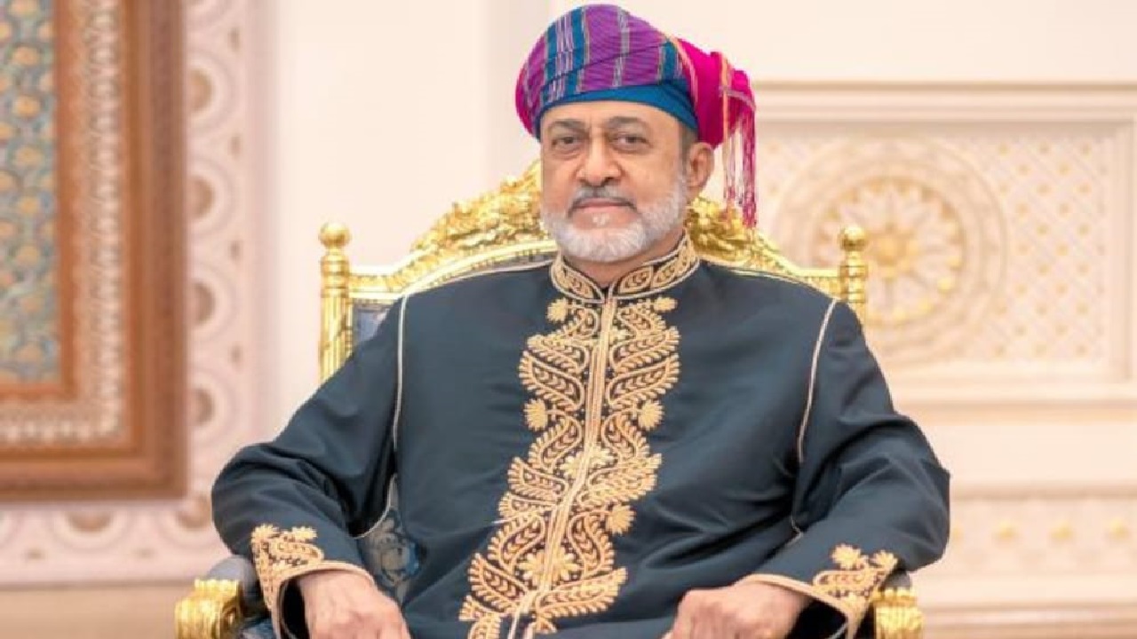 رسمياً مرسوم سلطاني هام لـ”مواطني وغير مواطني” سلطنة عمان بمناسبة احتفالات العيد الوطني 54.. مضمون المرسوم
