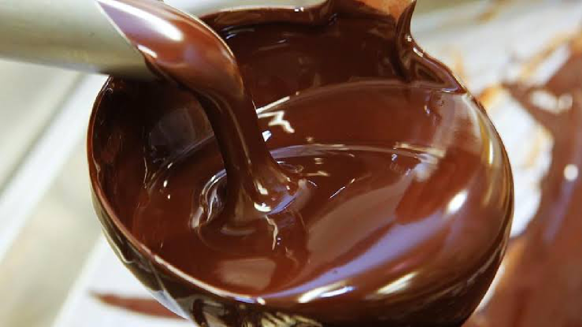 بدون حليب صوص شوكولاته اقتصادي بالكاكاو أكثر من وصفة زيني بها الكيك والحلويات