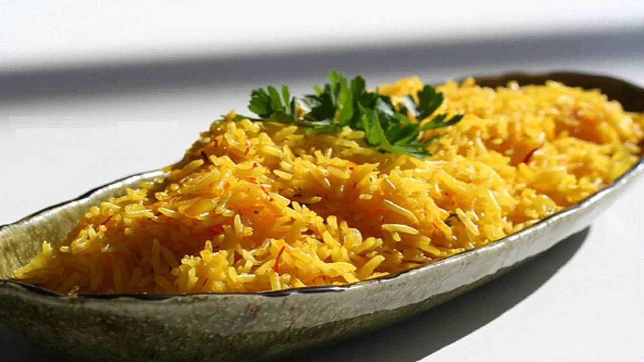 على أصولها .. طريقة عمل رز مبهر بدون دجاج في المنزل مع المقادير 5 على أصولها .. طريقة عمل رز مبهر بدون دجاج في المنزل مع المقادير