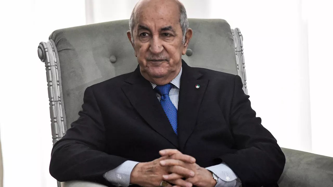 بعد اعتماد الميزانية قرار رئاسي مفرح بصرف زيادة 1000 دينار بحد أدني برواتب المتقاعدين بالجزائر .. حقيقة الخبر