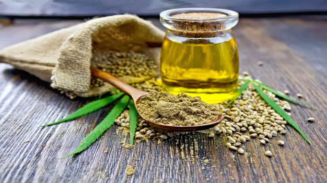 تعرف على فوائد زيت الحلبة سواء للجسم أو للشعر 5 تعرف على فوائد زيت الحلبة سواء للجسم أو للشعر