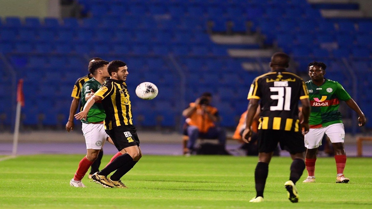 ستيفن جيرارد ولوران بلان يؤكدان على صعوبة مباراة الاتفاق والاتحاد القادمة ضمن دوري روشن السعودي 2024 | تفاصيل