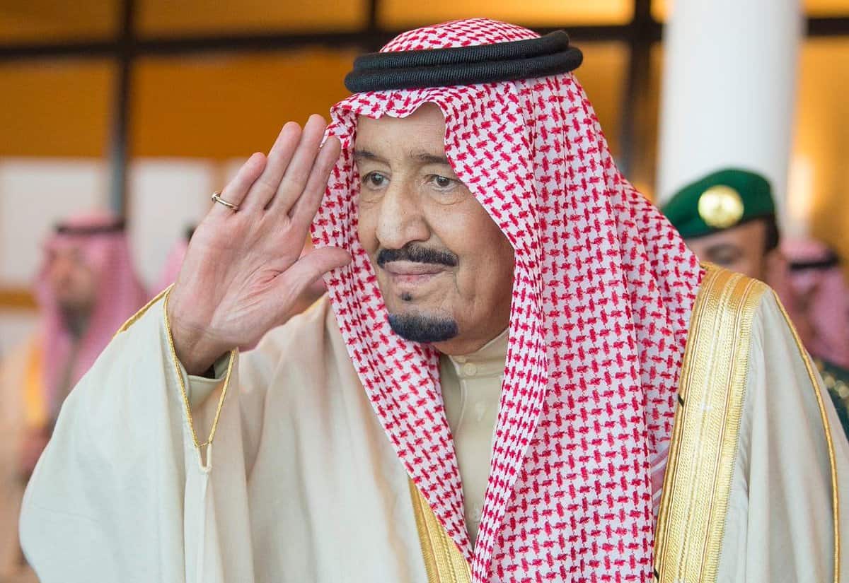 قبل صرف راتب التقاعد لشهر ديسمبر أمر ملكي للمتقاعدين بصرف منحة 750 ريال للقطاعين .. وش هالخبر؟ 2 قبل صرف راتب التقاعد لشهر ديسمبر أمر ملكي للمتقاعدين بصرف منحة 750 ريال للقطاعين .. وش هالخبر؟