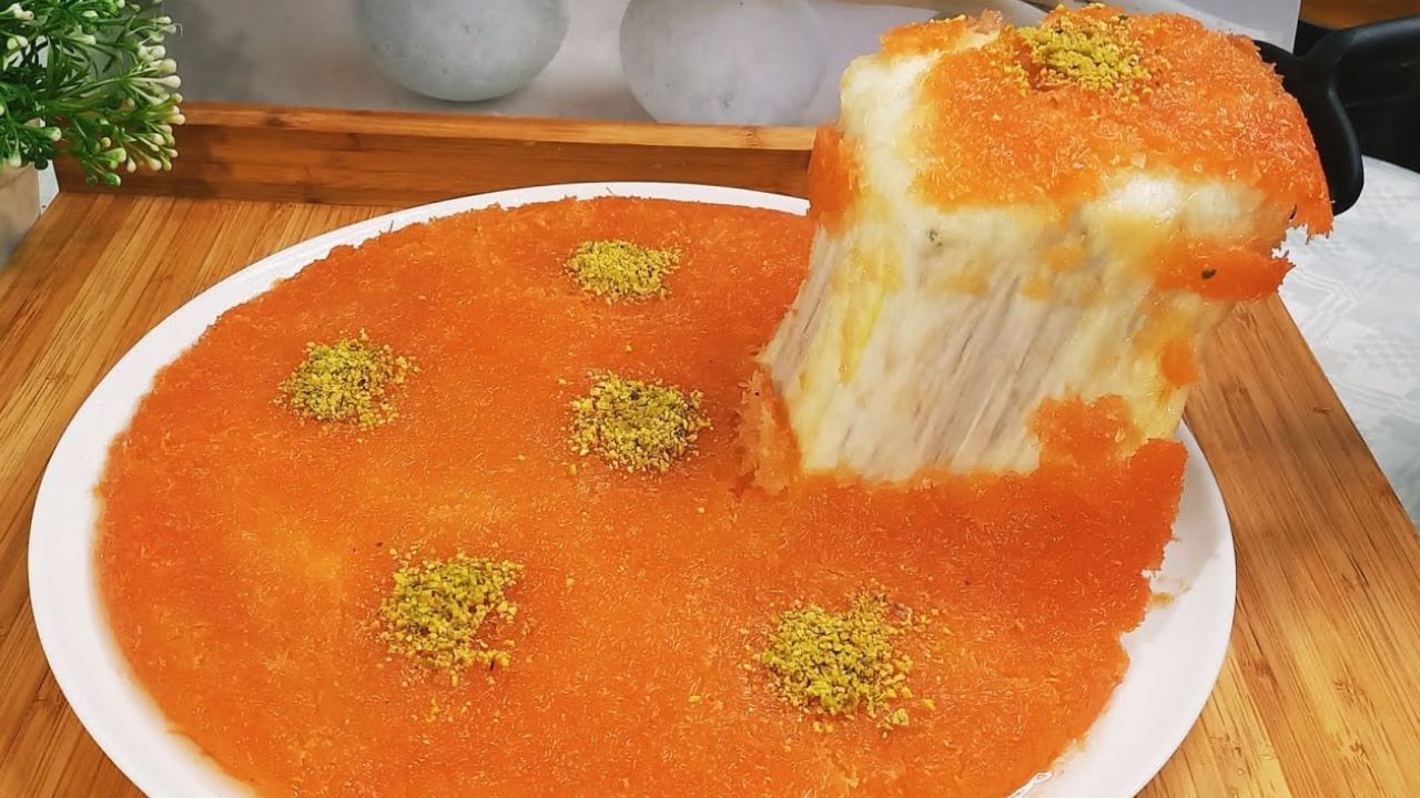 ” حلويات رمضان ” طريقة عمل الكنافة النابلسية بالقشطة على أصولها هتمط زي الجاهزة بالظبط وطعمها روعة
