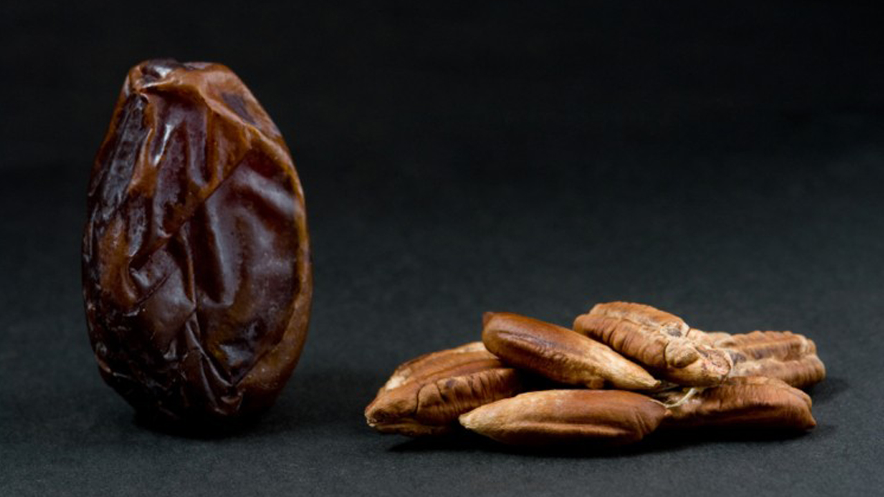 فوائد رهيبة.. لو عندك نواة التمر (البلح) هيفيدك جداً في حياتك