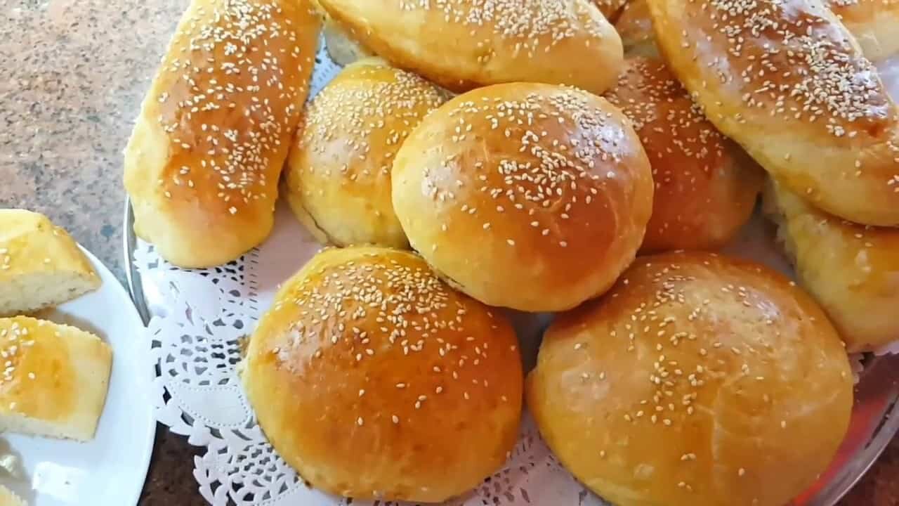 وصفة تقليدية من المطبخ المصري .. طريقة عمل قرص فلاحي باللبن بخطوات سهلة ومكونات بسيطة