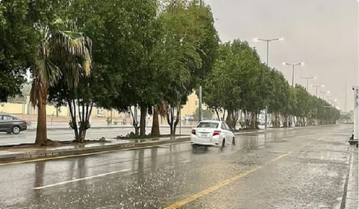 لرؤية واضحة.. المرور السعودي يؤكد على التحقق من جاهزية المركبة قبل القيادة أثناء هطول الأمطار