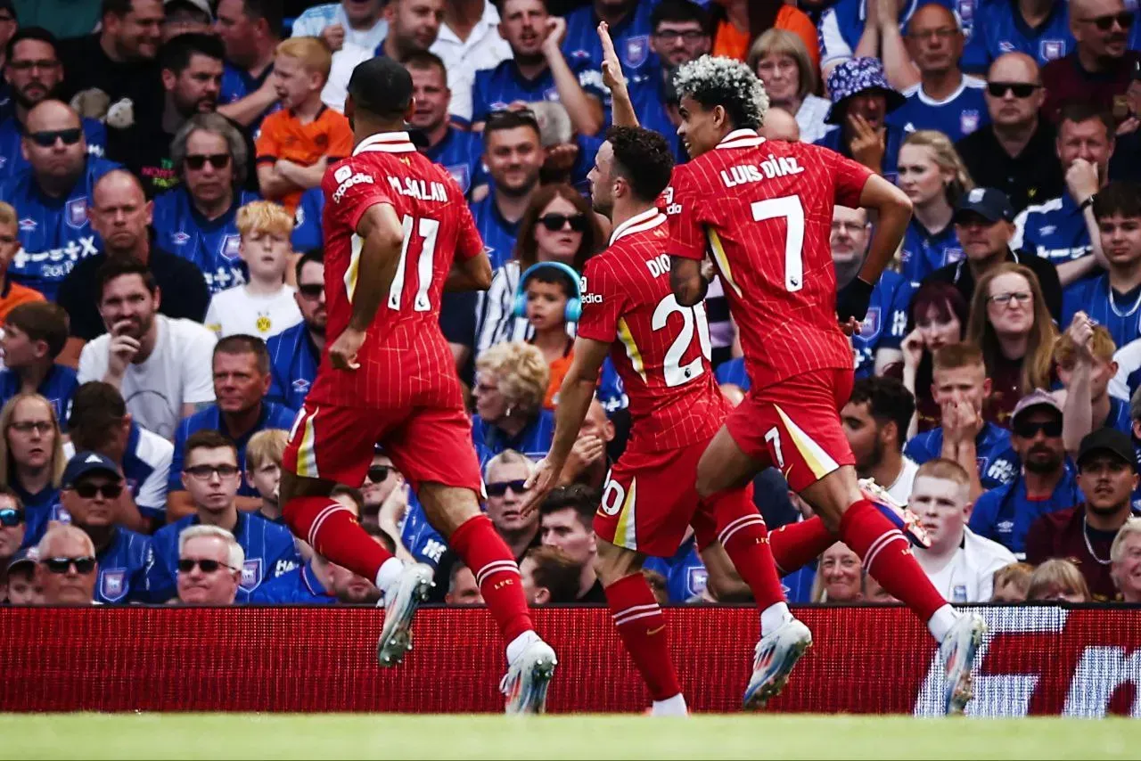 القنوات الناقلة لمباراة ليفربول وأستون فيلا في الدوري الإنجليزي