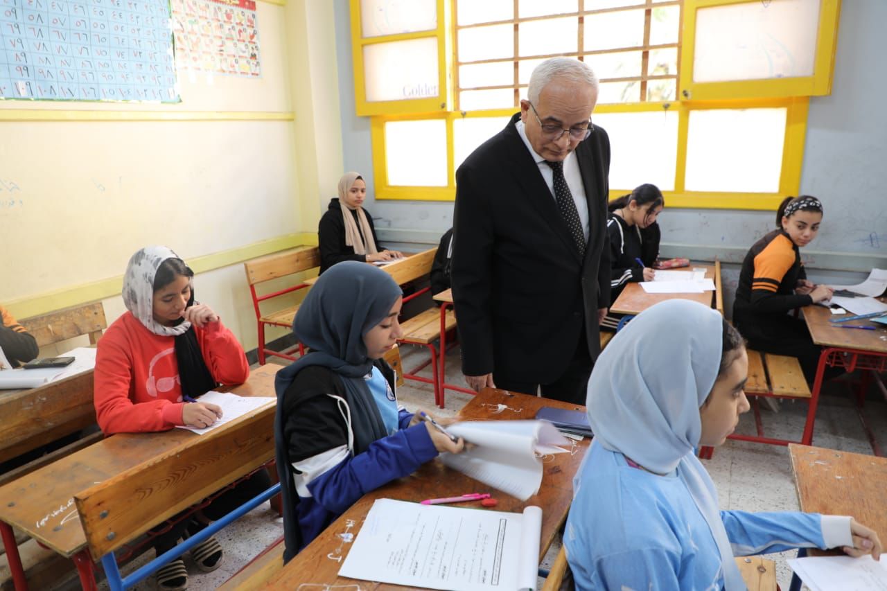 محافظة الجيزة تعلن رسمياً جدول امتحانات الشهادة الإعدادية الفصل الدراسي الأول