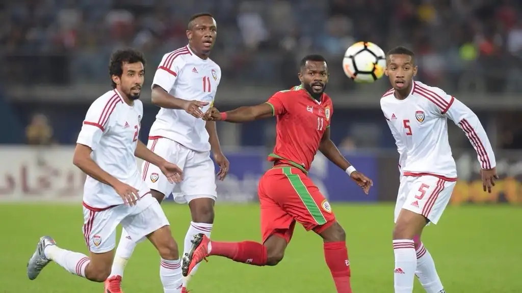 القنوات الناقلة لمباراة الإمارات وعمان في بطولة خليجي 26 واسم المعلق