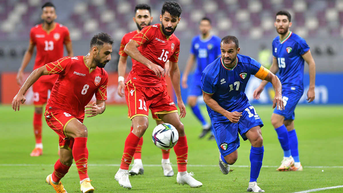 القنوات المفتوحة الناقلة لمباراة الكويت والبحرين Bahrain and Kuwait في نصف نهائي خليجي 26