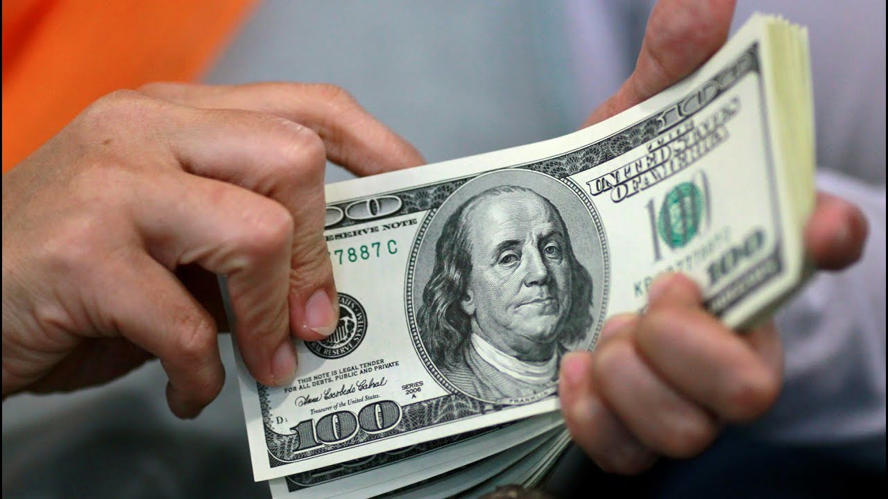 موجه ارتفاع جديدة .. سعر 100 دولار مقابل الدينار العراقي اليوم الاثنين USD يرتفع لمستوي اعلي مع بداية التعاملات 5 موجه ارتفاع جديدة .. سعر 100 دولار مقابل الدينار العراقي اليوم الاثنين USD يرتفع لمستوي اعلي مع بداية التعاملات