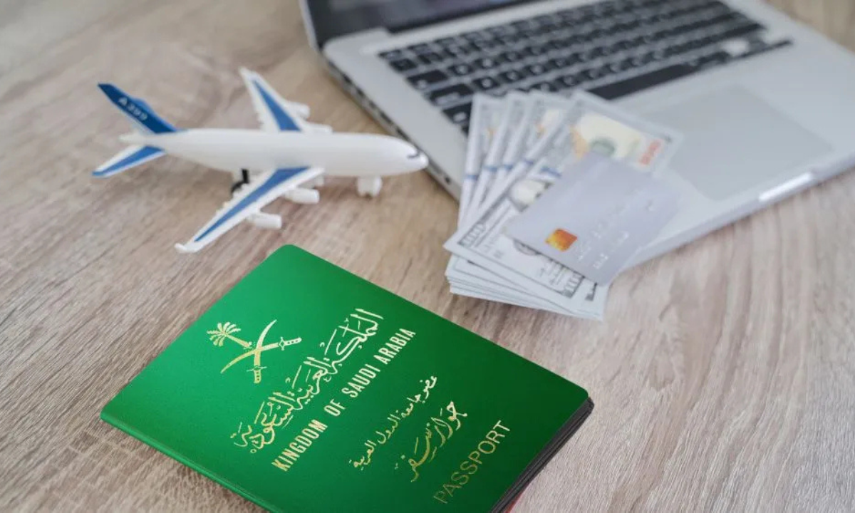 “عبر منصة مقيم”.. خطوات الاستعلام عن تأشيرة الخروج والعودة في السعودية برقم الإقامة 2025