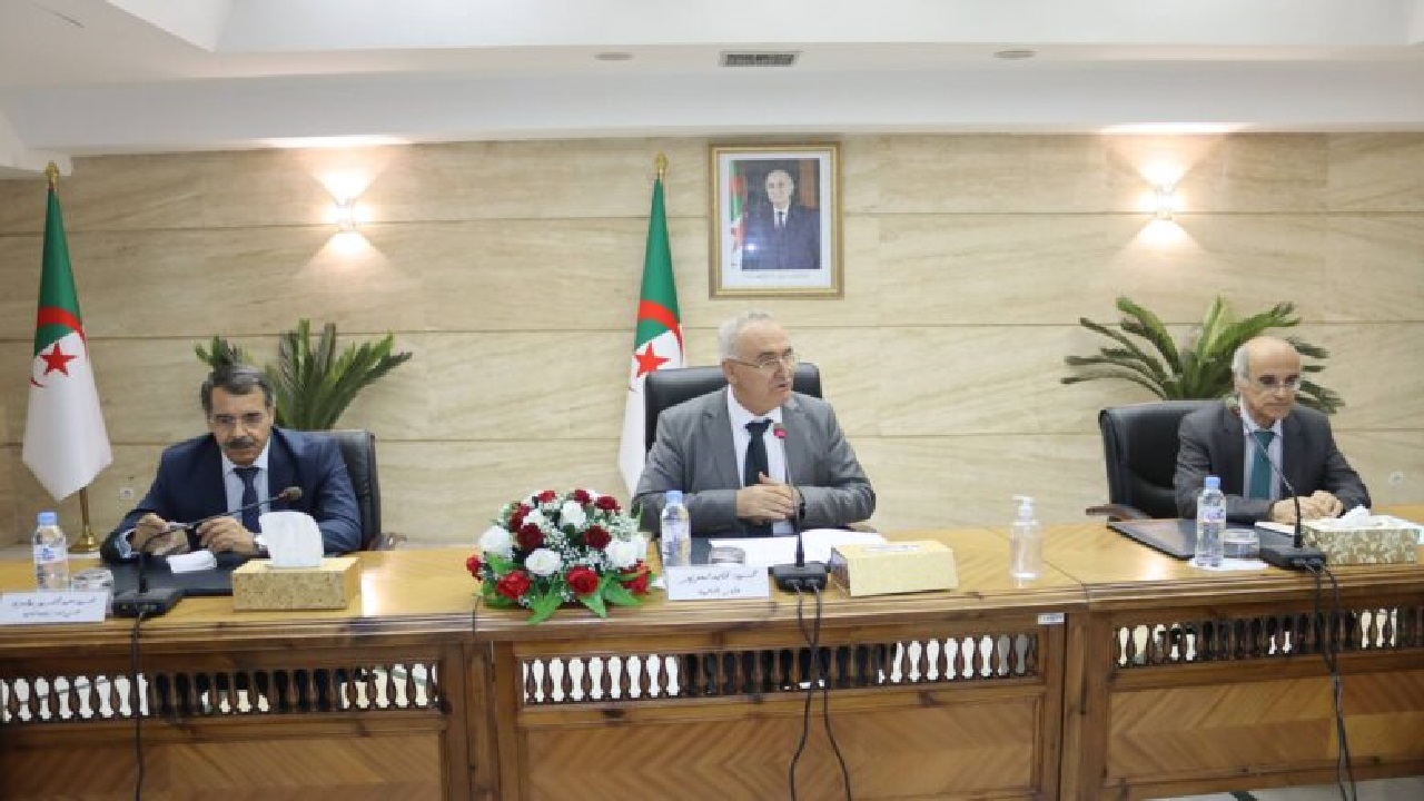 عام التحول الاقتصادي وتعزيز الشفافية المالية بالجزائر.. رسمياً تفاصيل الدفع الإلكتروني بداية من الفاتح جانفي 2025