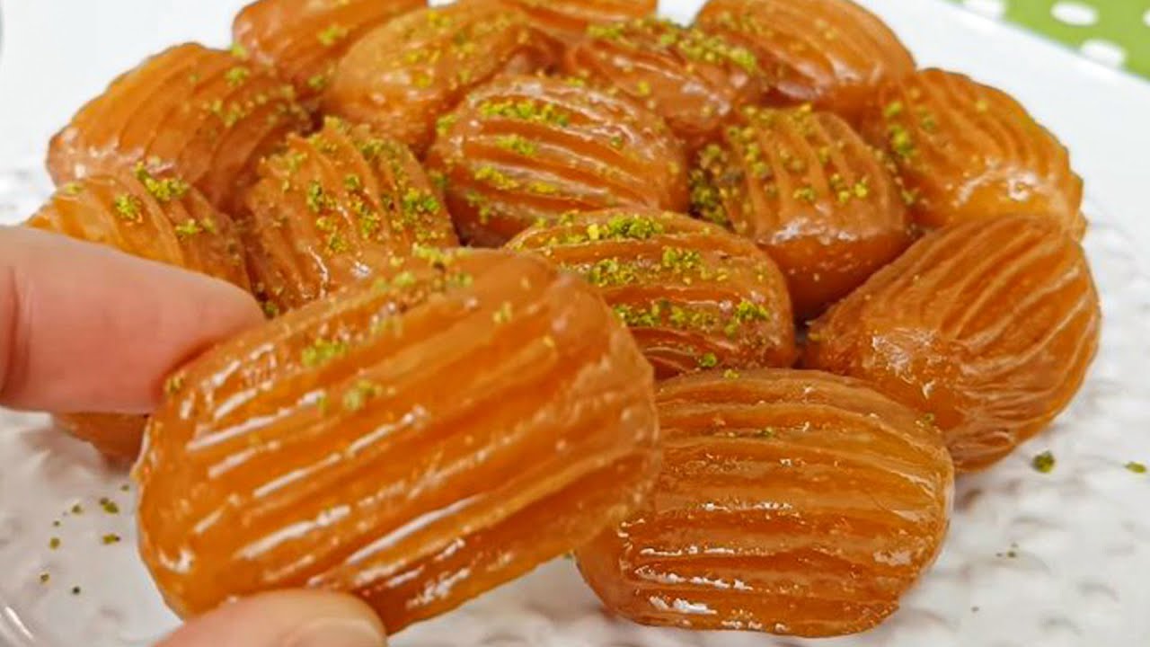 بلح الشام المقرمش... اعمليه بمكونات بسيطة وفي دقائق وابهري أطفالك بحلاوته 5 بلح الشام المقرمش… اعمليه بمكونات بسيطة وفي دقائق وابهري أطفالك بحلاوته