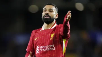 خطوة وحيدة على تجديد عقد محمد صلاح مع ليفربول. 400 ألف إسترليني أسبوعيًا