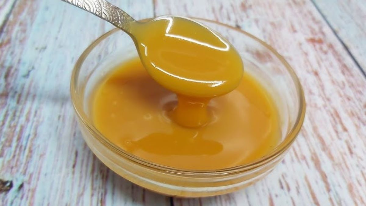 طريقة عمل صوص الكراميل اللذيذ لتزيين الكيك والحلويات أحلى من الجاهز