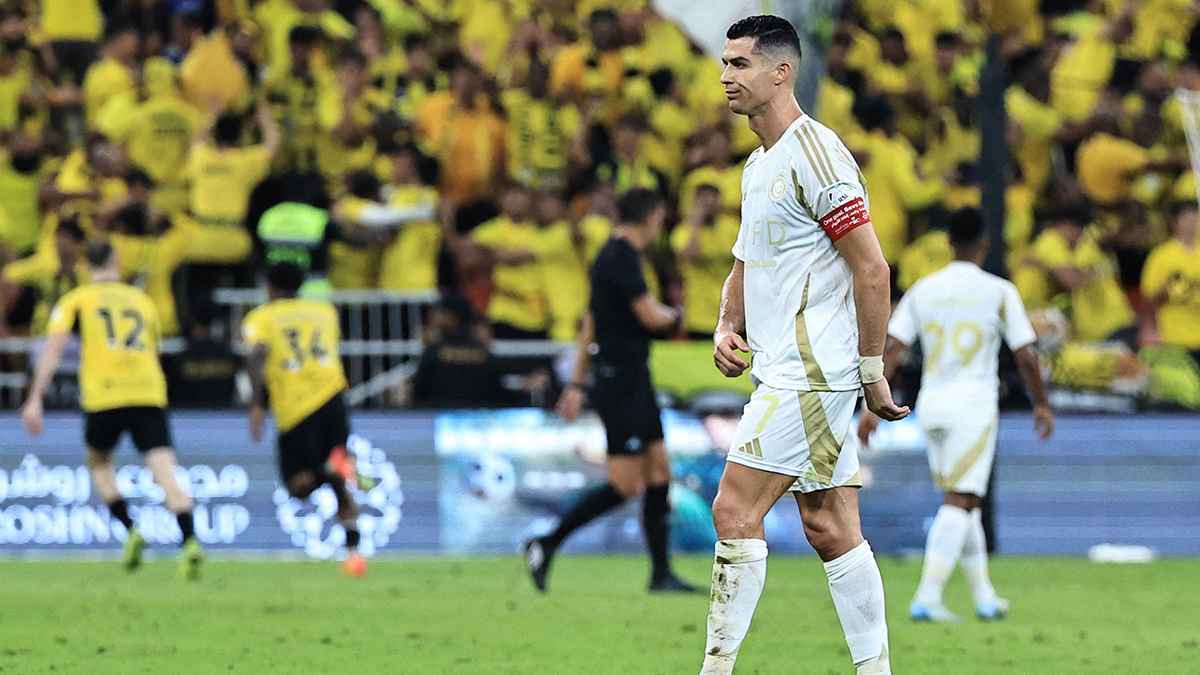 بعد التعثرات الأخيرة .. هل بات لقب دوري روشن بعيدًا عن النصر؟