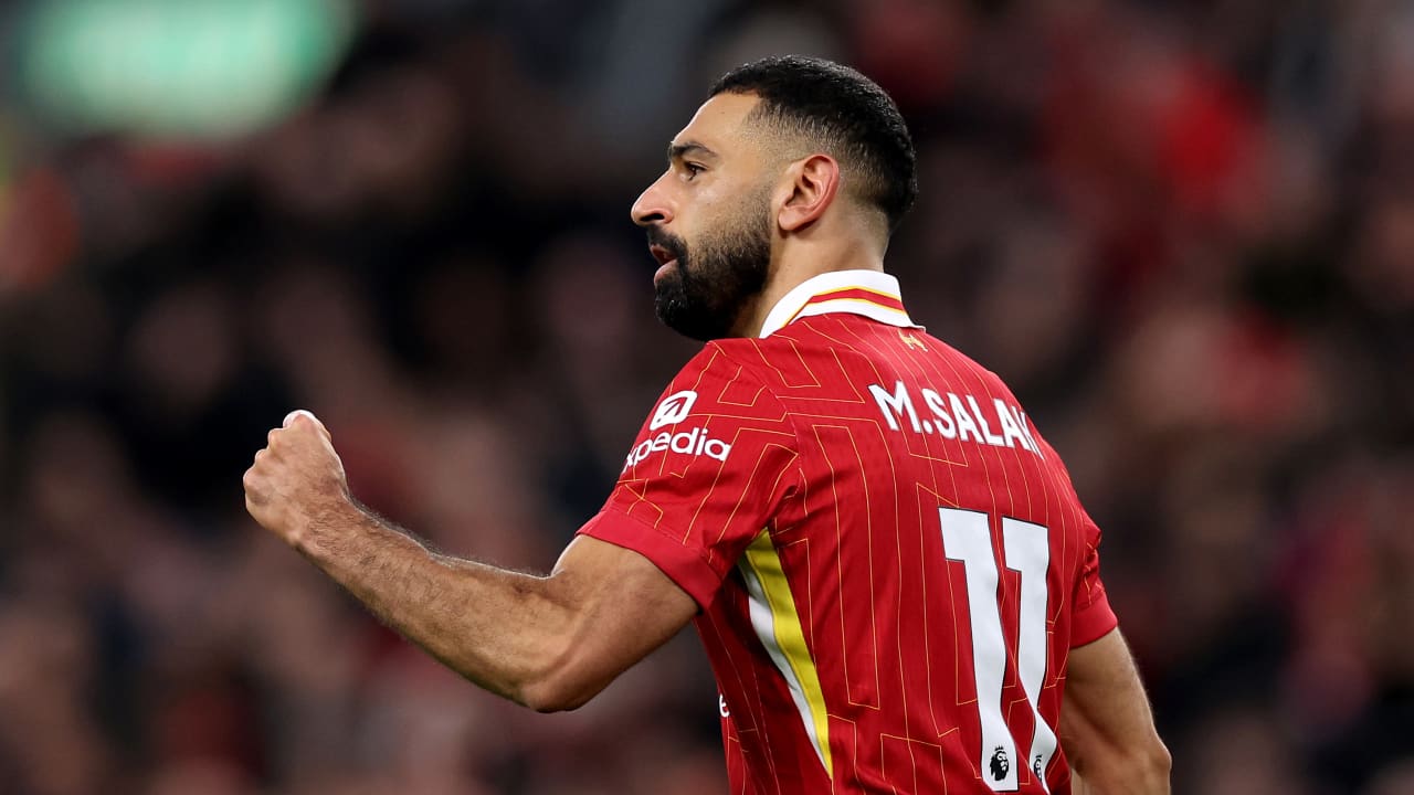 “إعارة وليس بيع نهائي”.. مصدر يكشف تفاصيل انتقال محمد صلاح إلى الهلال